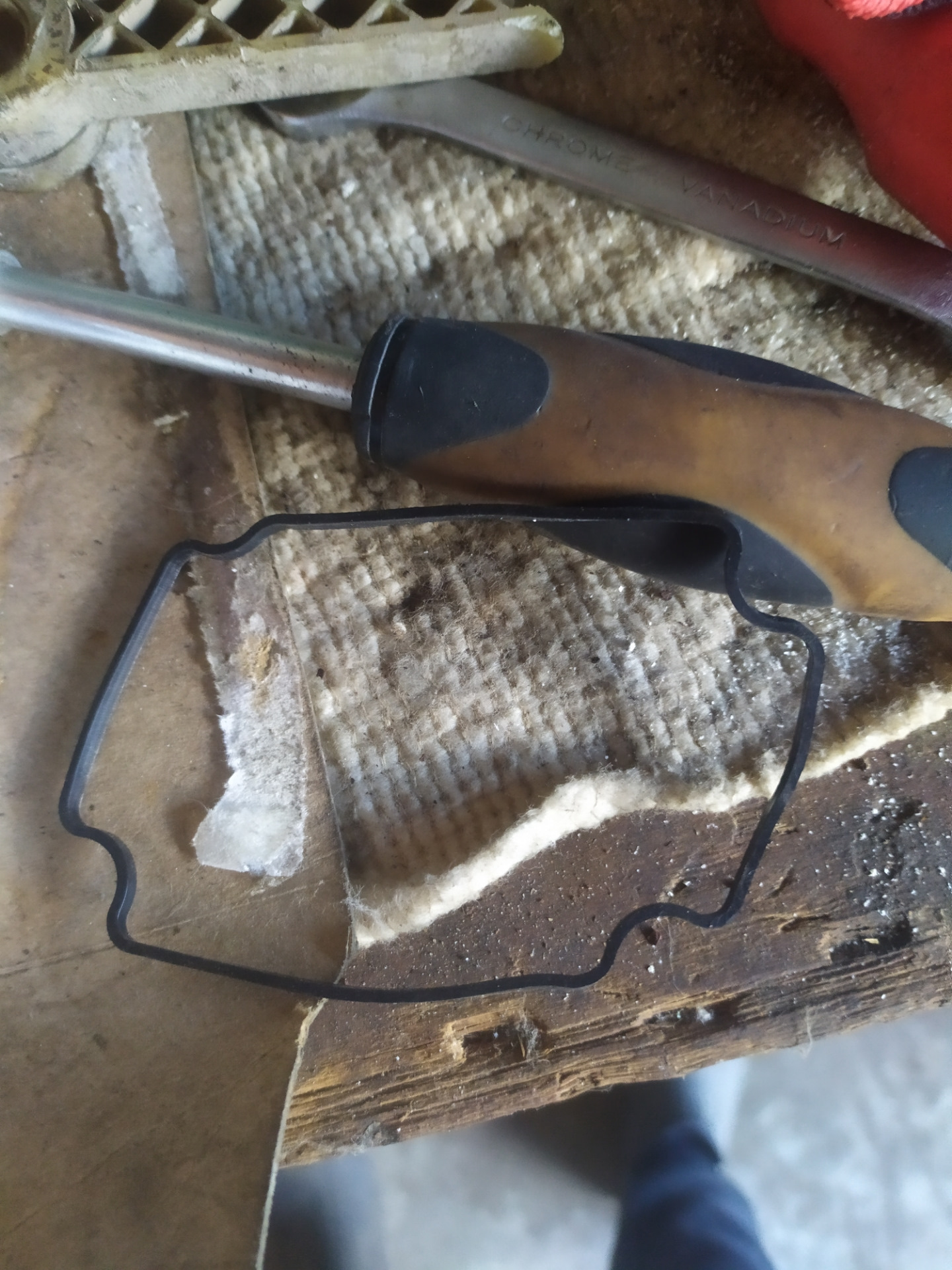 Металлический корпус термостата — Citroen C4 (1G), 1,6 л, 2009 года ...