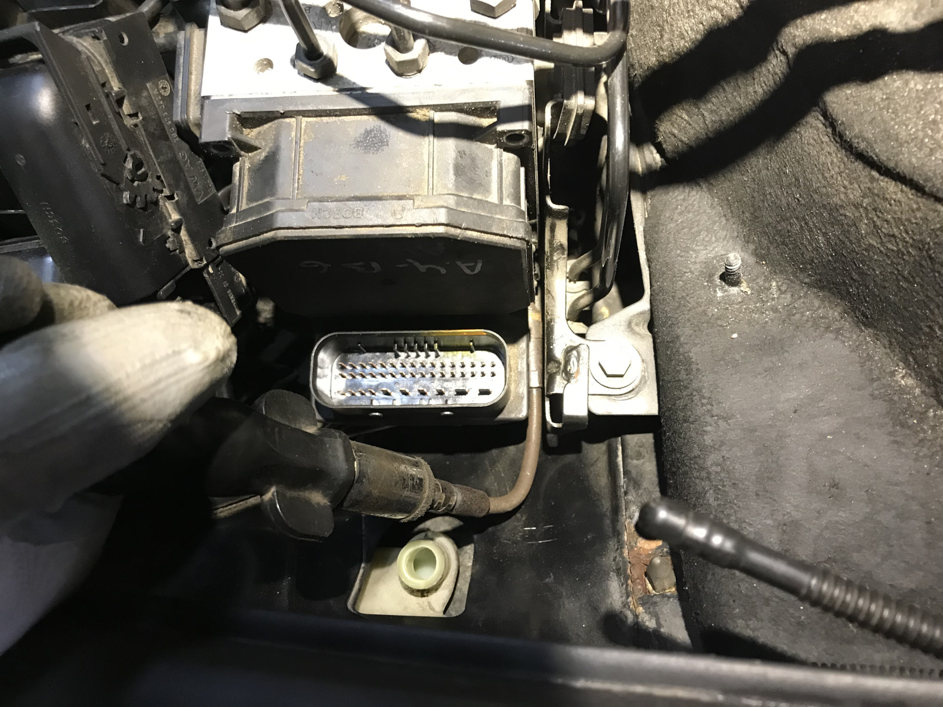 Тойота альтеза снять блок абс. P0400-81 oshibka opel vivaro. Газ 2217 блок абс. Замена блока абс как прокачать. Замена блока абс как прокачать.