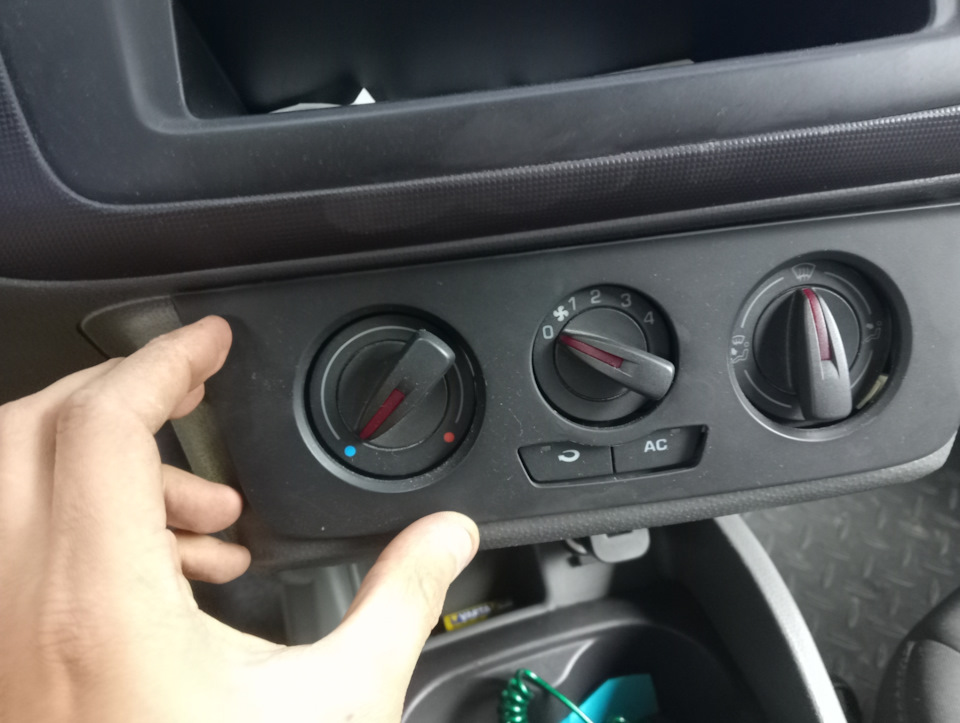 Крутилки печки ч.2 — SEAT Ibiza (6J), 1,4 л, 2010 года | аксессуары ...