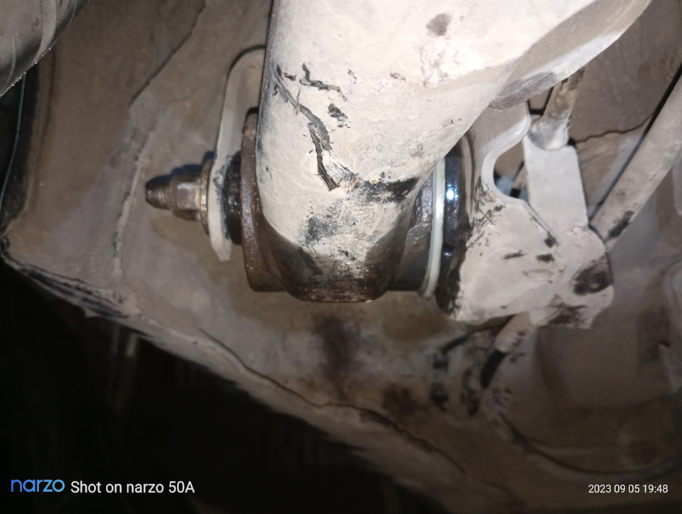 Фото в бортжурнале Renault Megane II. Запчасти на фото: 090519