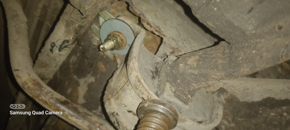 Временный ремонт сгнившего крепления подушки ваз 2108-приора — Lada ...