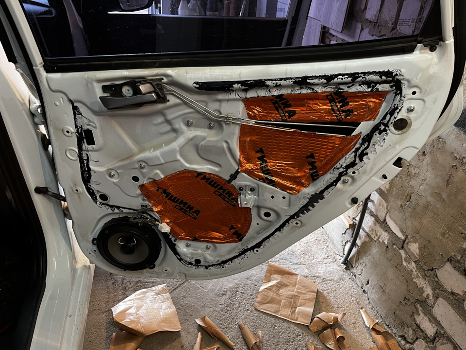 Шумовиброизоляция дверей. Солярис — Hyundai Solaris, 1,6 л, 2015 года ...