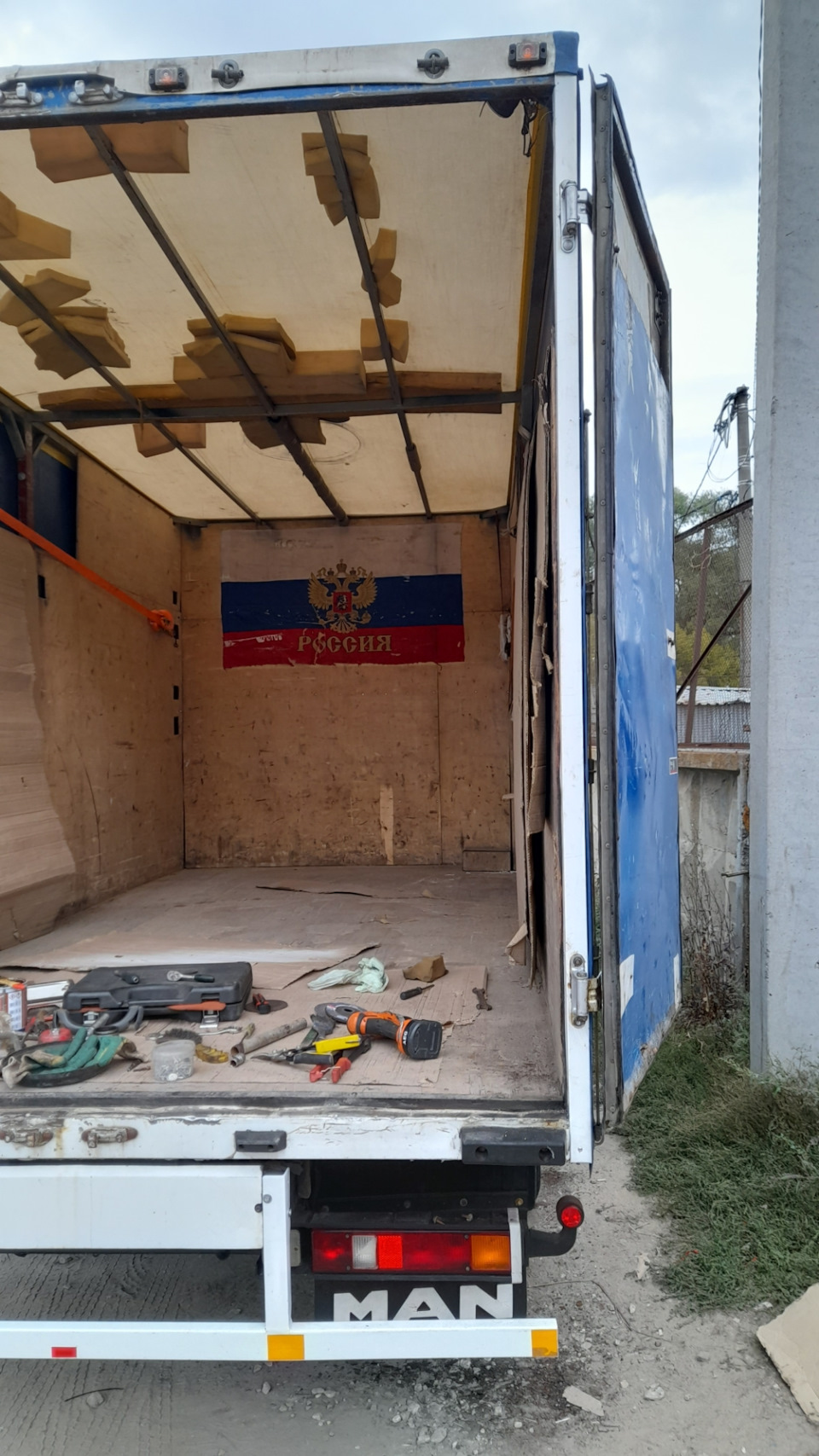 Меняем накладки у рамки ворот — ГАЗ Газель, 2,9 л, 2011 года | кузовной ...