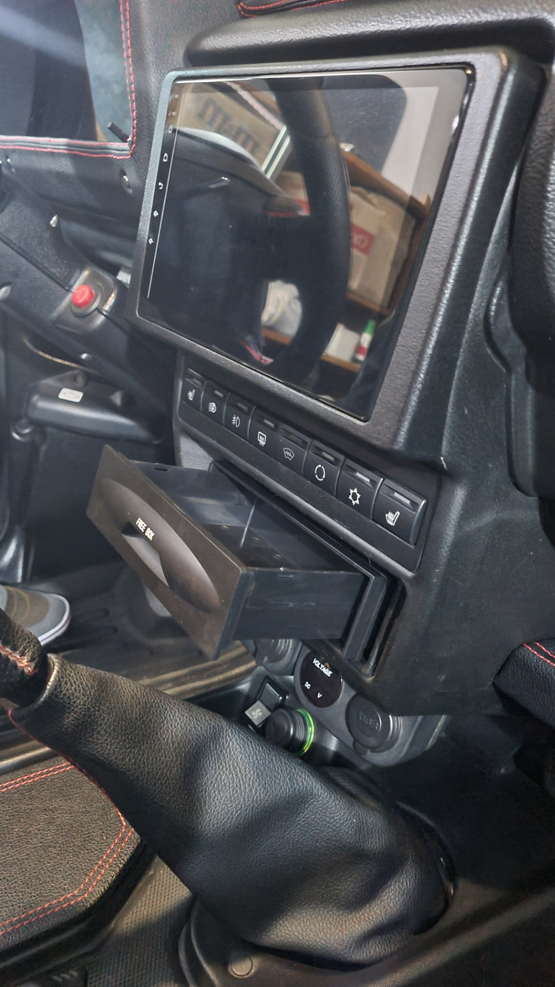 Бокс в шахту магнитолы — Lada 4x4 3D, 1,7 л, 2017 года | другое | DRIVE2