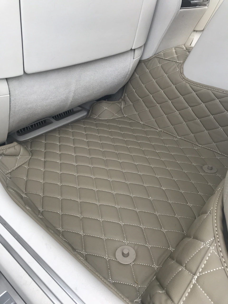 Вот и мы теперь с туманками. — Hyundai Solaris (1G), 1,4 л, 2012 года ...