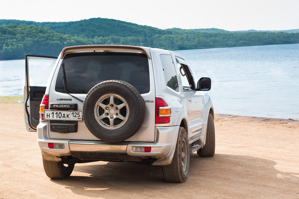 Митсубиси паджеро 3 расход. Mitsubishi Pajero 3.5 at, 2001, 270 000. Паджеро 1 араб. Mitsubishi Pajero 3.5 GDI LWB. Паджеро 3 вид сбоку.