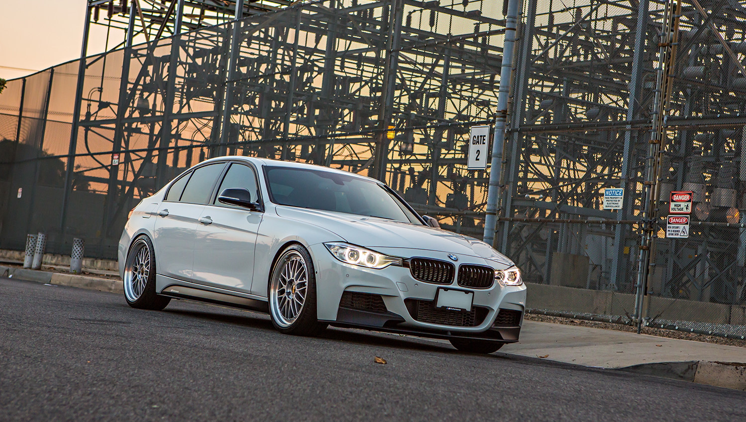 M 3 look. BMW f30 Wrap. BMW 3 f30 stance. BMW f30 Low. BMW f30 m Performance stance.