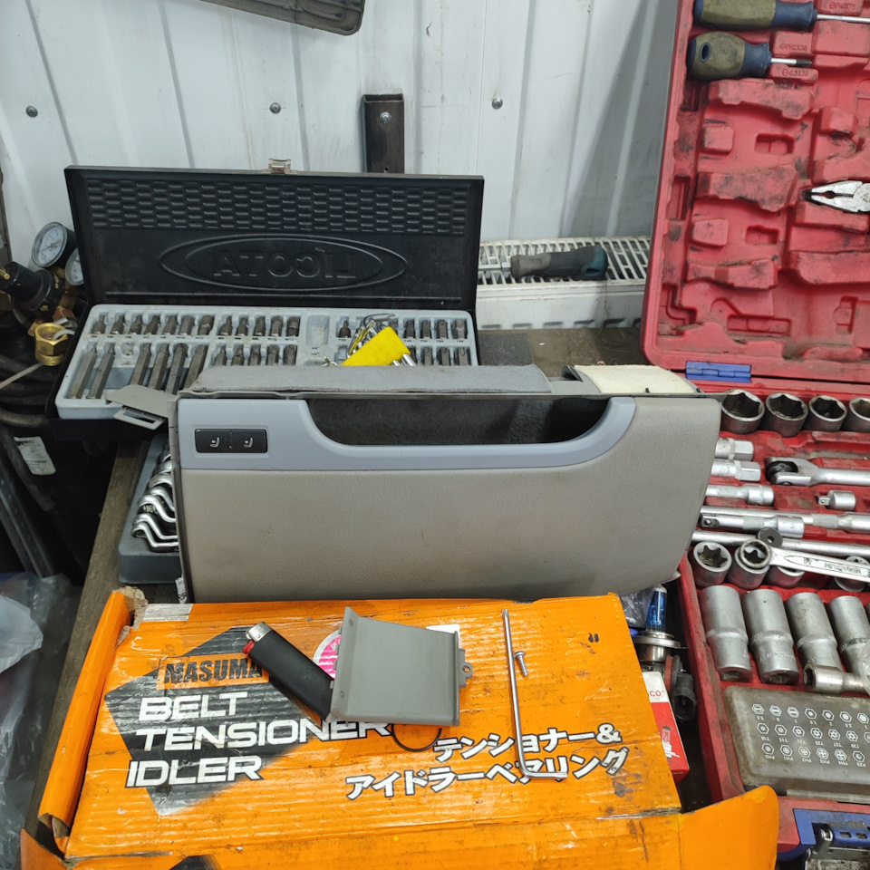 Фото в бортжурнале Audi A8 (D3)