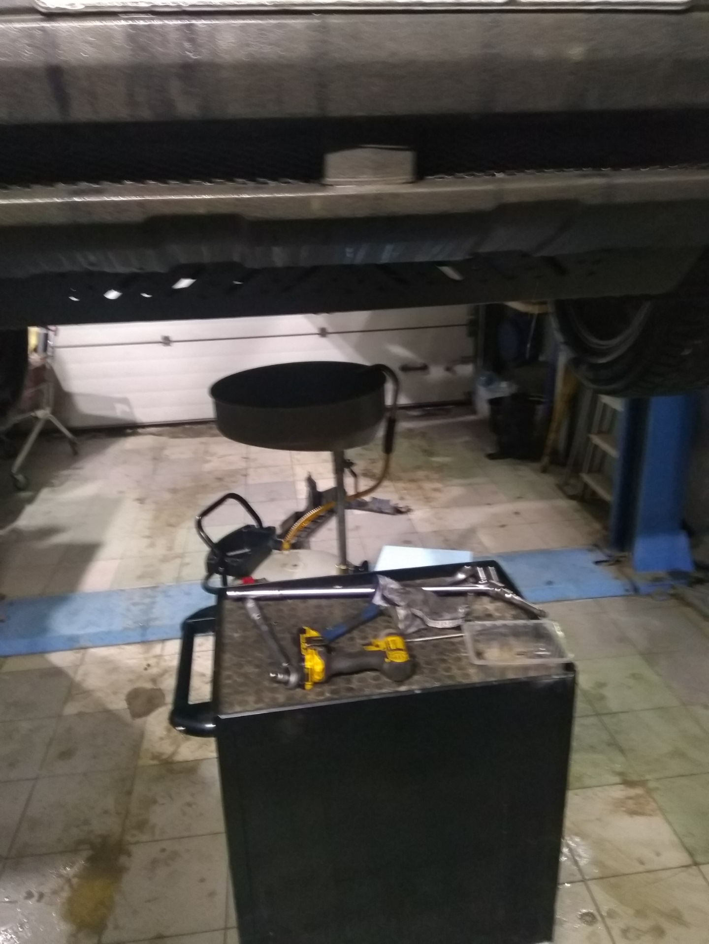 Замена масла в вариатора и редукторах и заднего стабилизатора — Subaru ...