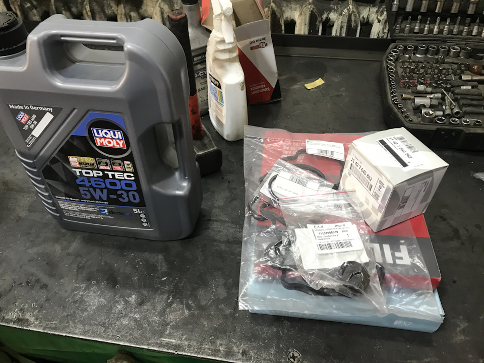 Замена прокладки поддона двс — BMW 3 series (F30), 2 л, 2012 года ...