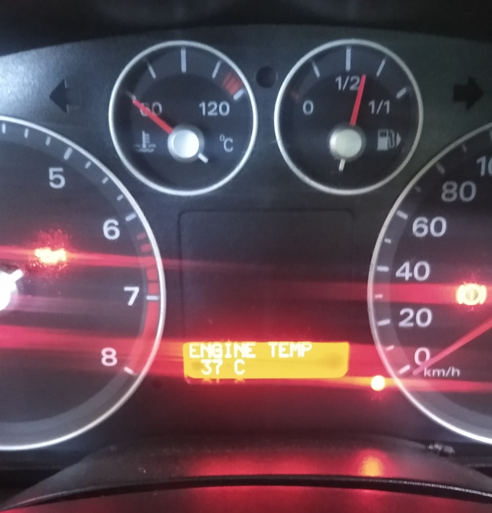 Указатель температуры. — Ford Focus II Sedan, 1,6 л, 2007 года ...