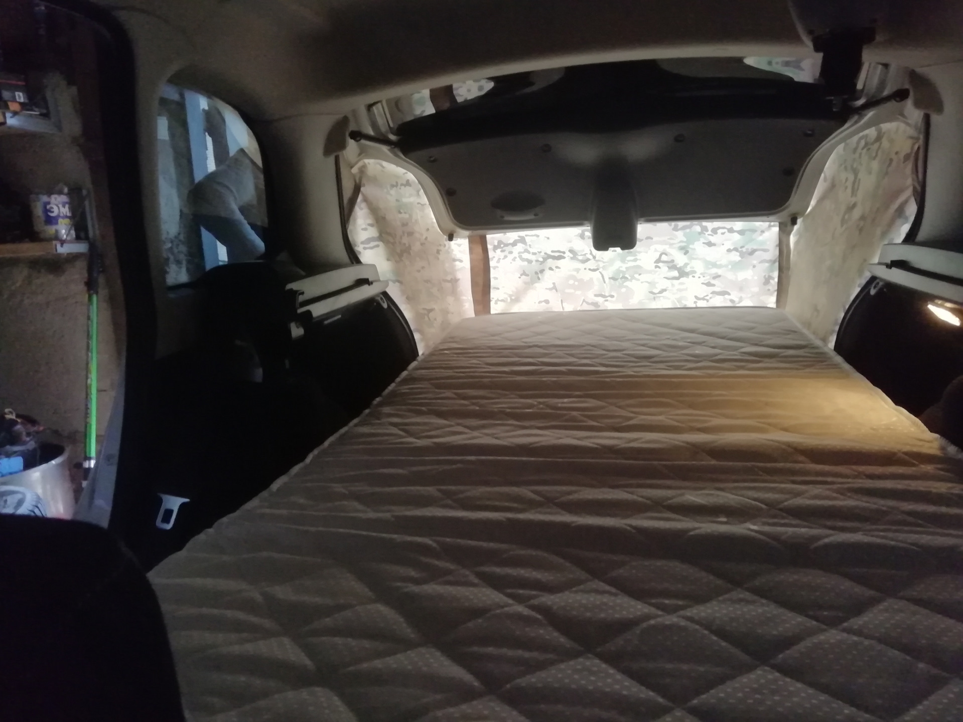 Цыганская кибитка или автопалатка. — Lada Гранта Cross, 1,6 л, 2023 ...