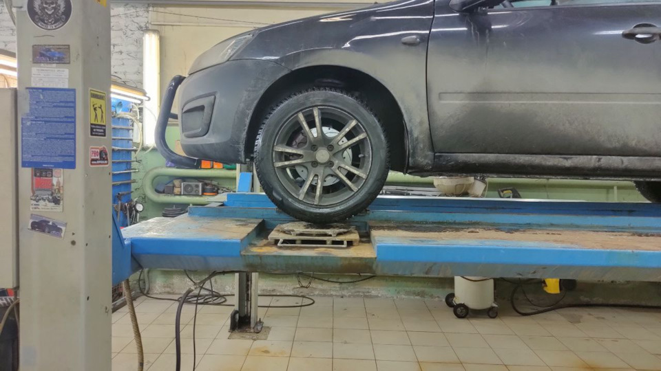 Регулировка тросов ручника. Сход-развал после бордюра. — Lada Калина 2 ...