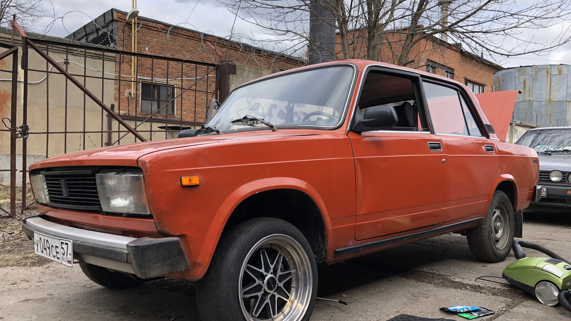 Lada 2105 1.3 бензиновый 1982 | на DRIVE2