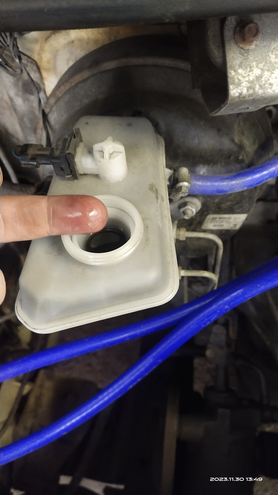 Темнеет тормозная жидкость за неделю — ГАЗ Газель, 2,9 л, 2015 года ...