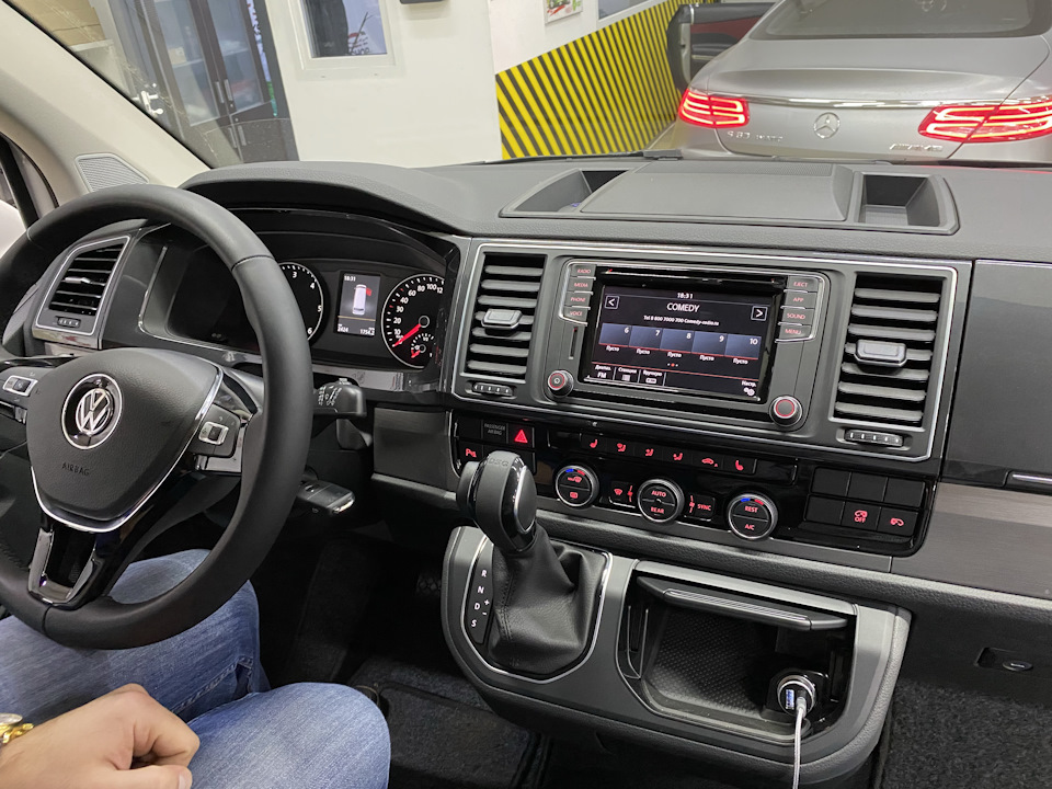 x8AAAgBGdeA 960 заставка на телефон фольксваген мультивен