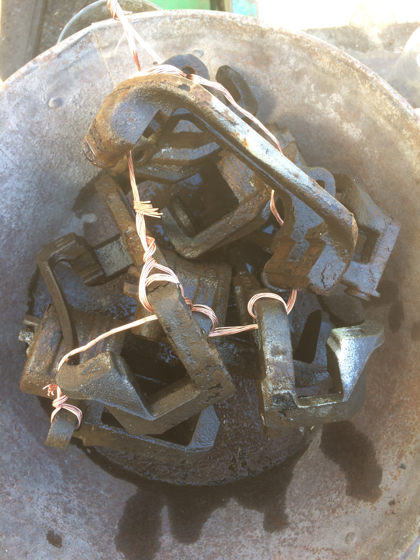 Замена пыльников, покраска суппортов, замена жидкости в гидроприводе ...