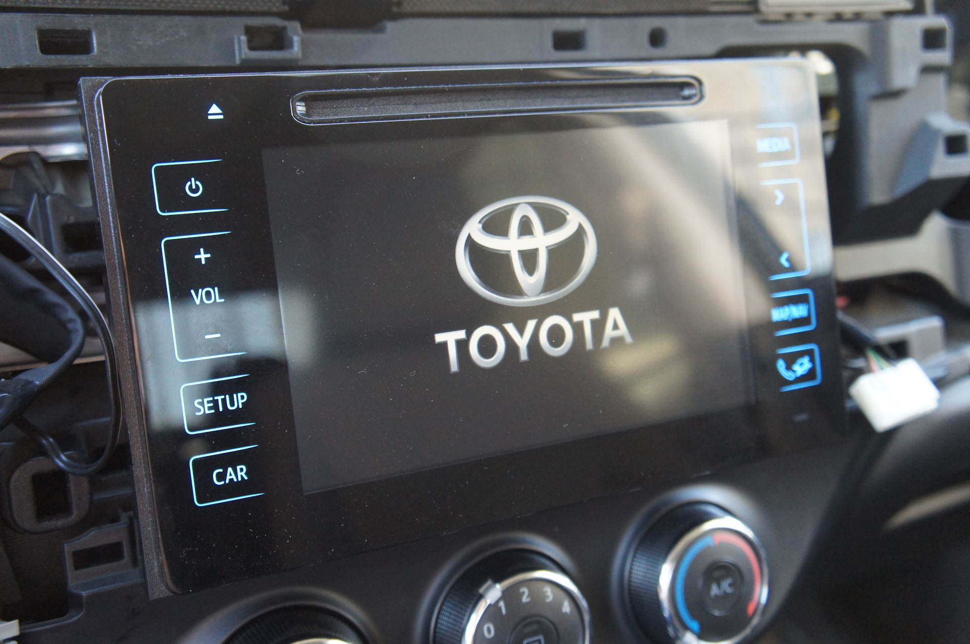 Карты для андроид автомагнитолы. Toyota Touch 2 Auris. Штатная магнитола Toyota Corolla 2018. Toyota Auris 2 (e180) 2 магнитола. Toyota Corolla 180 магнитола.