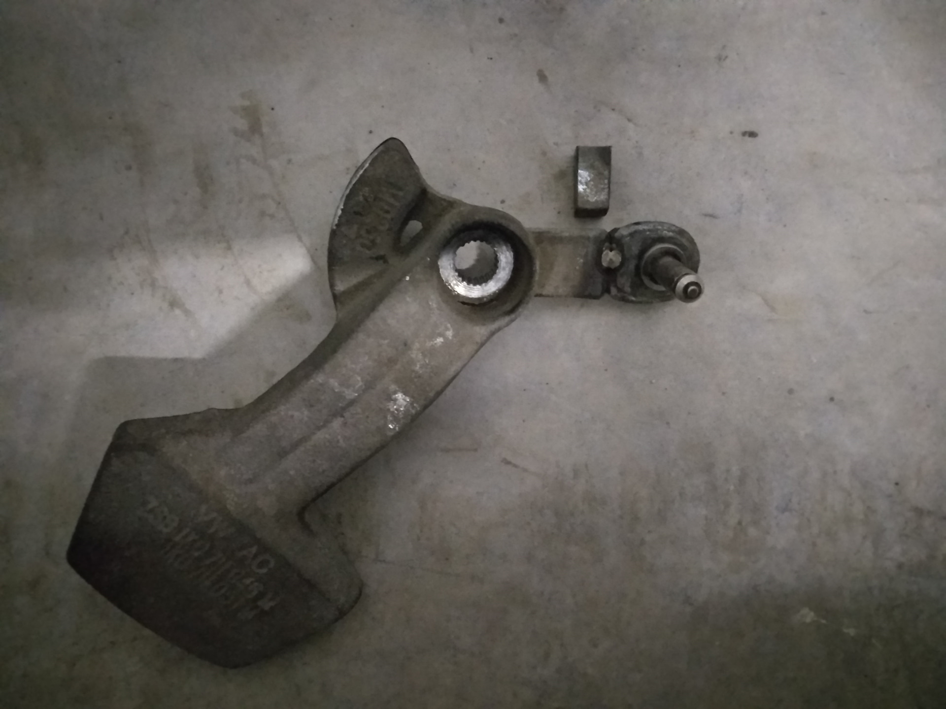 №29. Укорачиваю родной рычаг выбора передач — Volkswagen Golf Mk6, 1,4 ...