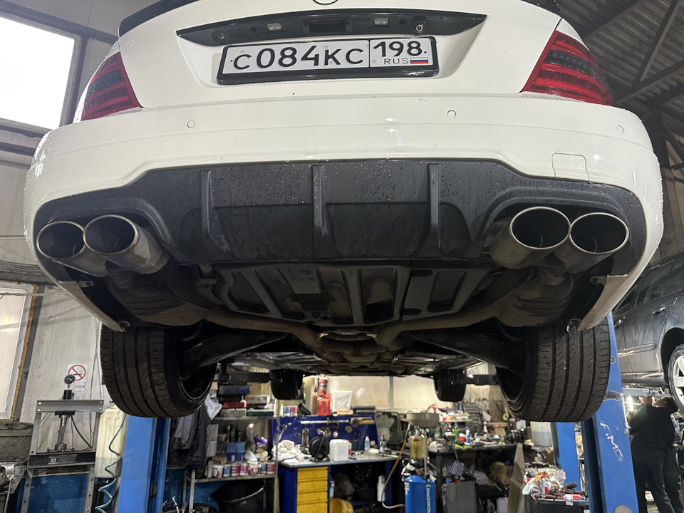 Фото в бортжурнале Mercedes-Benz C-Class (W204)