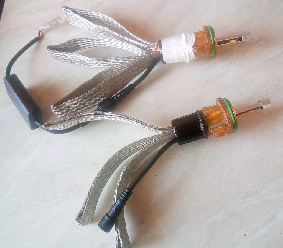 Замена лампочек в противотуманках на Led… — Volvo XC90 (1G), 3,2 л ...