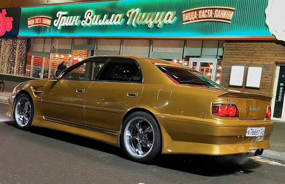 Toyota chaser центральное отверстие