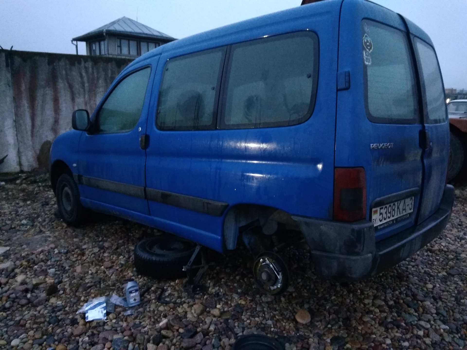 Купить Пежо Партнер 2001 Года