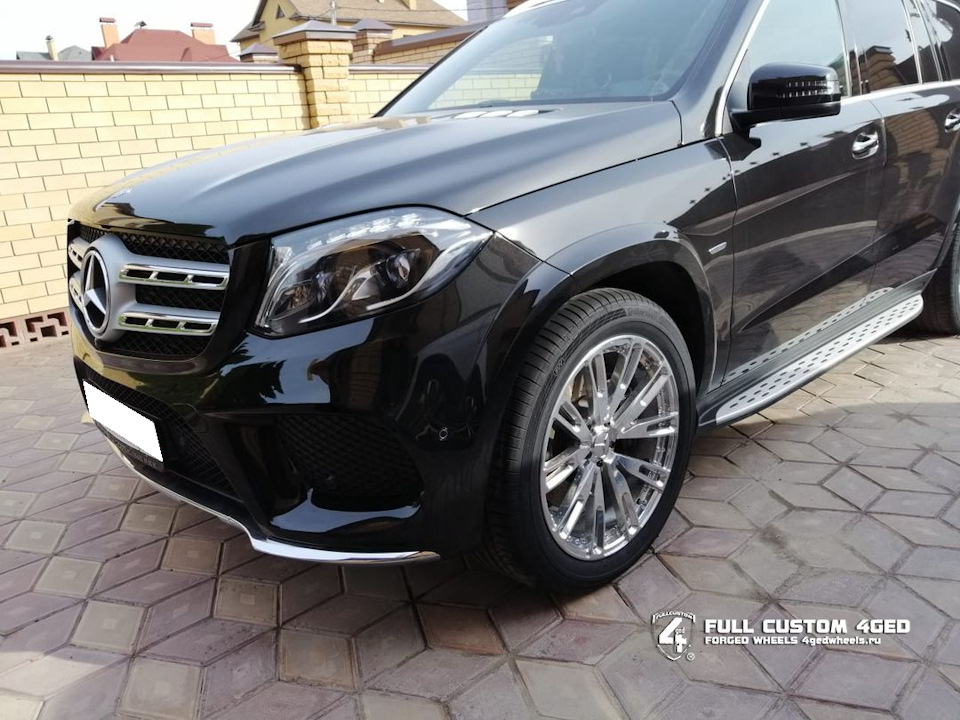 Черные матовые диски r20 Mercedes GLS