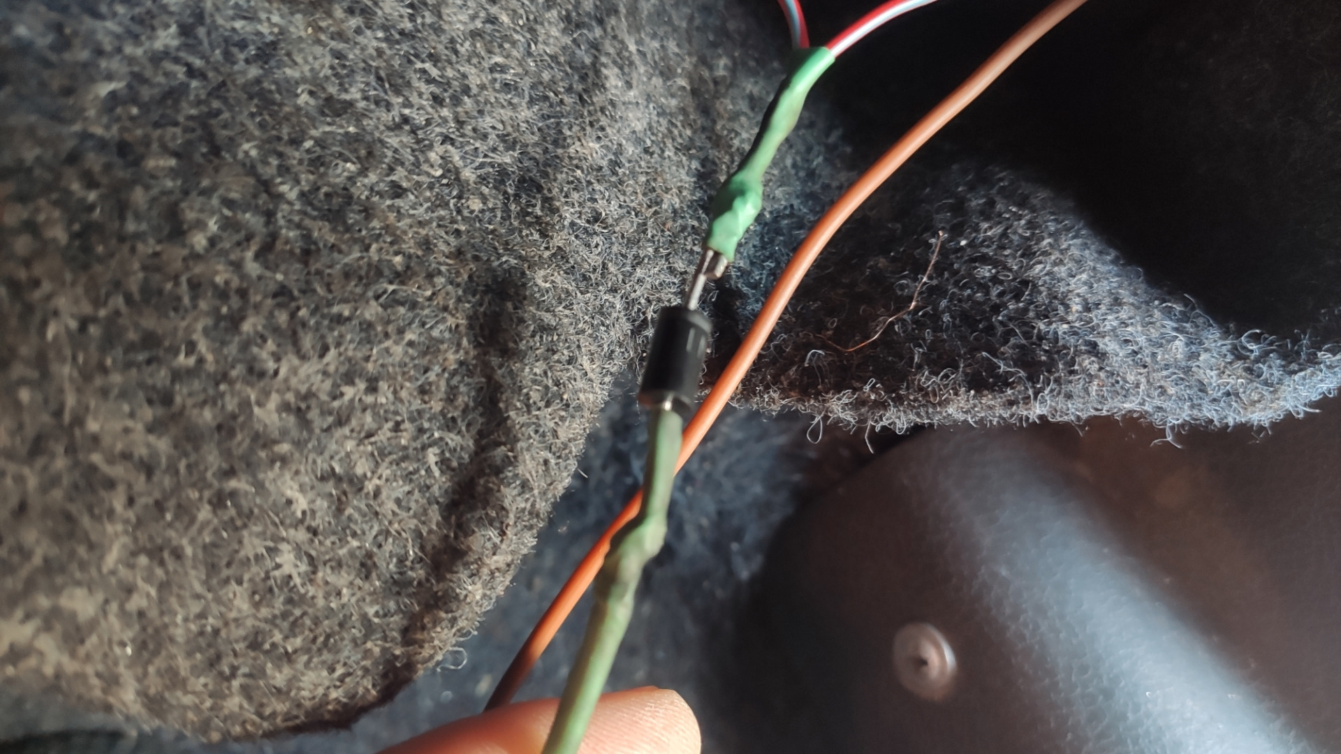 Диоды для концевиков двери (диодная развязка). — LADA 21093, 1992 года ...