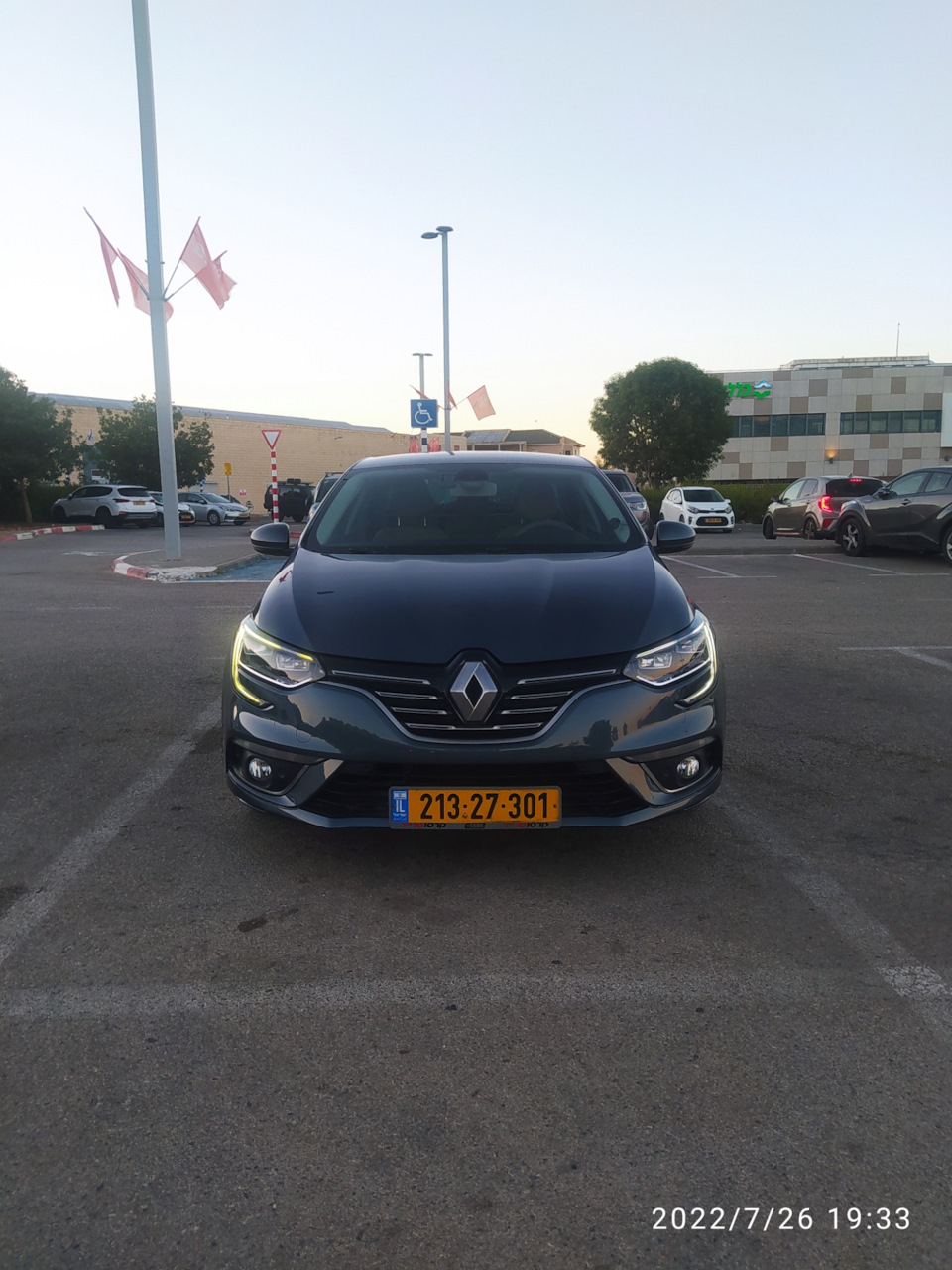 Обновленная машина! — Renault Megane IV, 1,5 л, 2018 года | кузовной ремонт  | DRIVE2