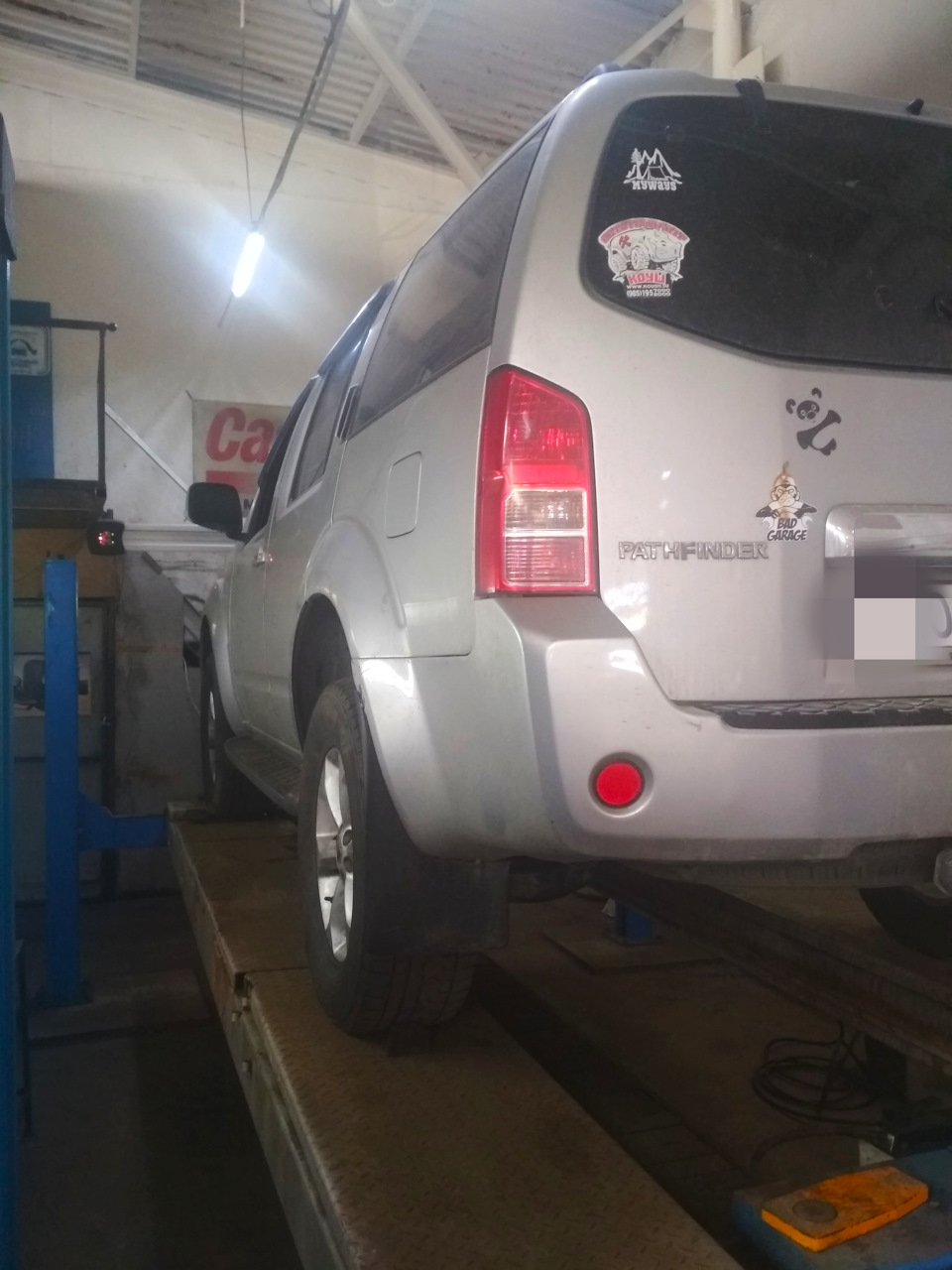 Замена сайлентблоков в задней подвеске. — Nissan Pathfinder (3G), 2,5 л ...