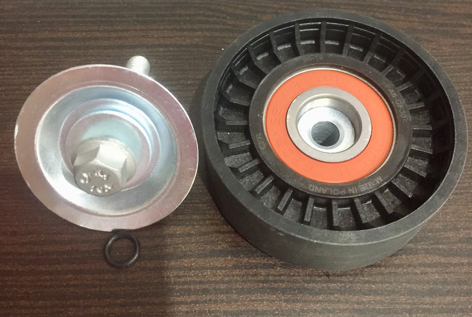 ПОЛИКЛИНОВЫЙ РЕМЕНЬ, НАТЯЖНОЙ И ПАРАЗИТНЫЙ РОЛИКИ — Mercedes-Benz E ...