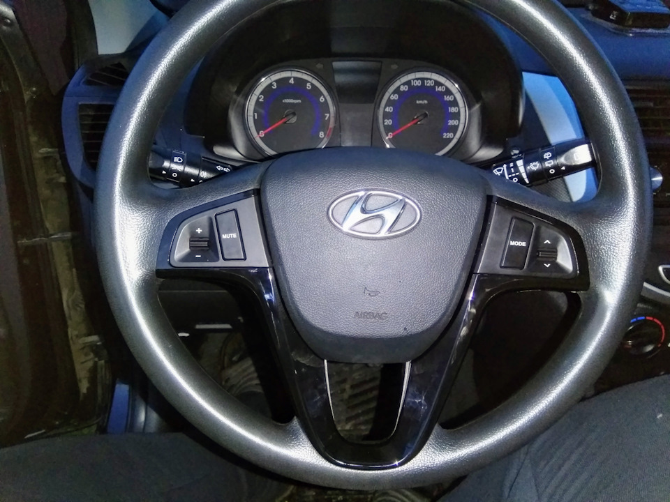 Установка кнопок управления магнитолой на руль! — Hyundai Solaris (1G ...