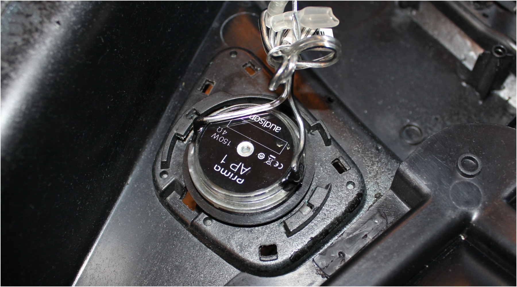 Установка динамиков Audison Prima AP 1 с кроссоверами в задние двери ...