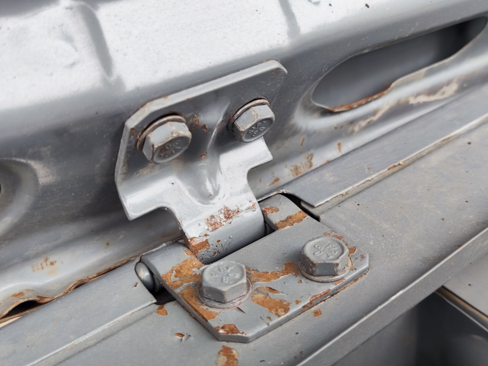 Болты петель капота Фиат — Lada 2101