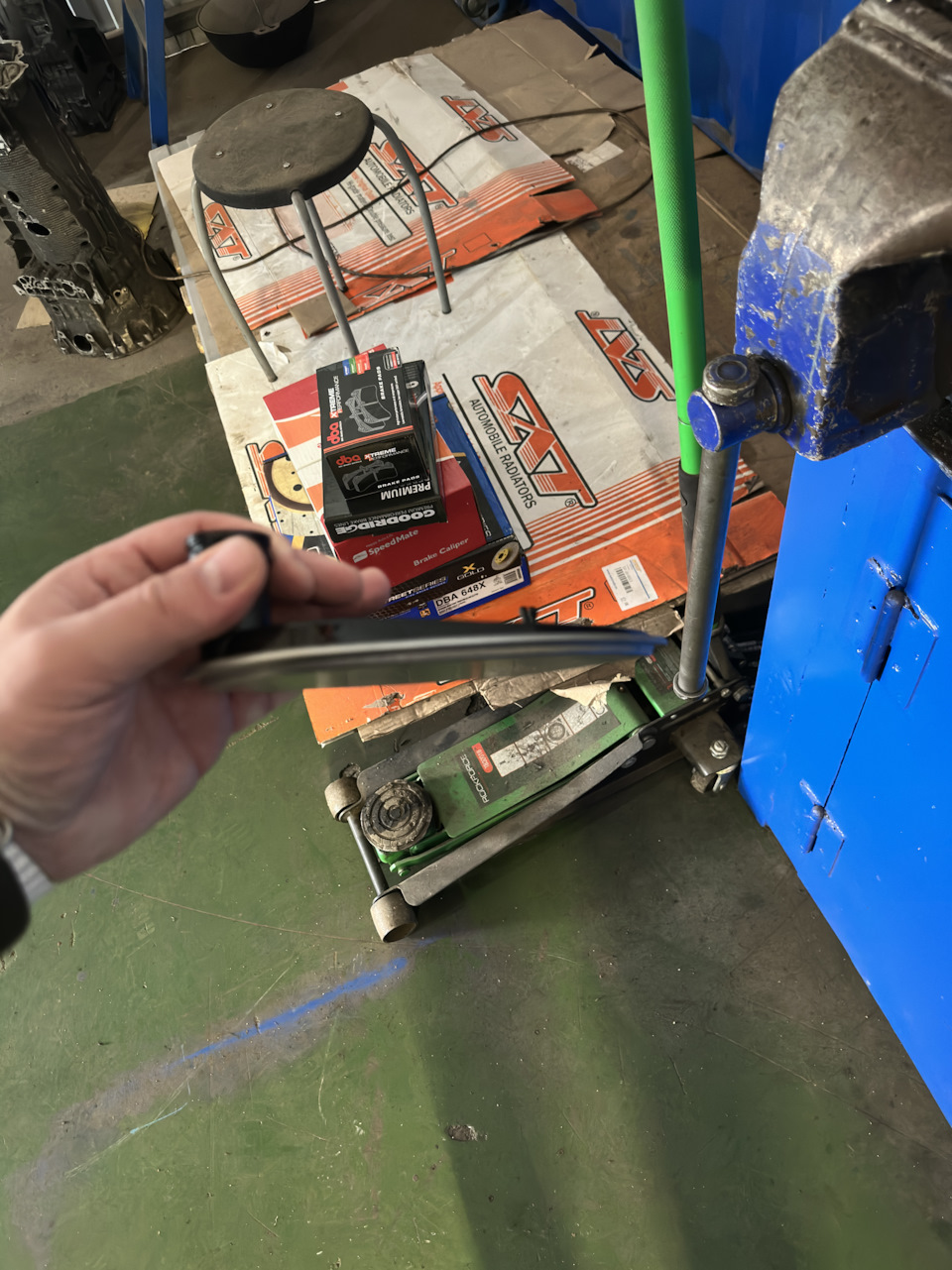 Фото в бортжурнале Jeep Grand Cherokee (WK2). Запчасти на фото: DBA648X