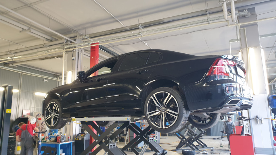 Защита картера и КПП — Volvo S60 (3G), 2 л, 2019 года | аксессуары | DRIVE2