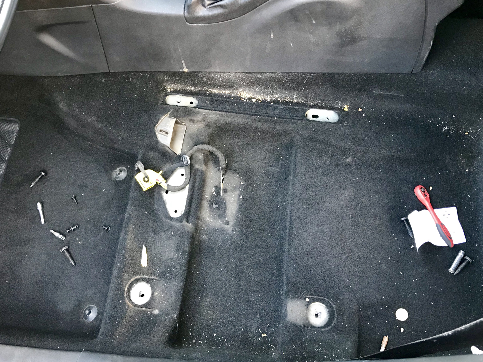 Уборка перед химчисткой — Citroen DS4, 1,6 л, 2012 года | мойка | DRIVE2