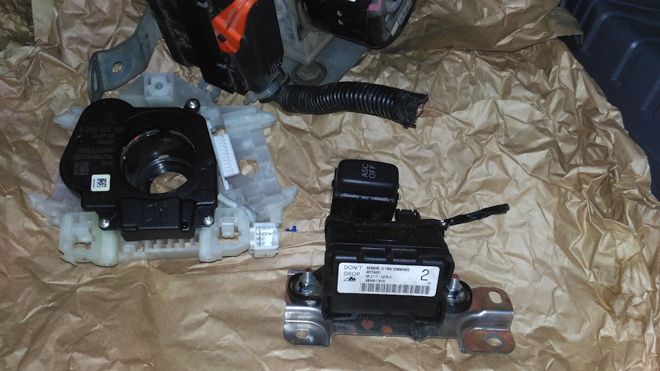 Курсовая устойчивость ESP(ASC) — Mitsubishi Lancer Sportback, 2,4 л ...