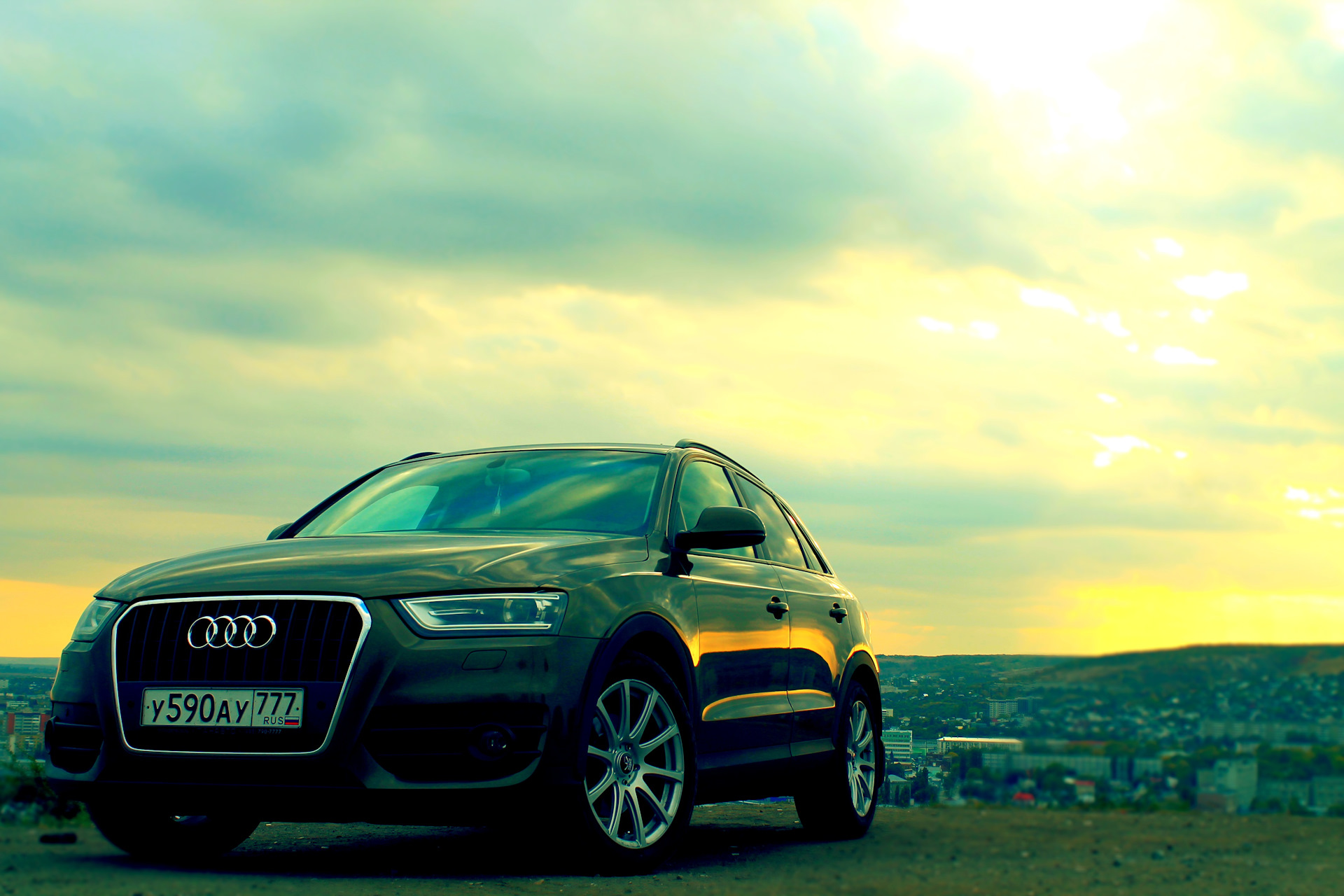 Л 2013. Ауди q3. Ауди лето. Ауди летом. Audi летние имиджи.