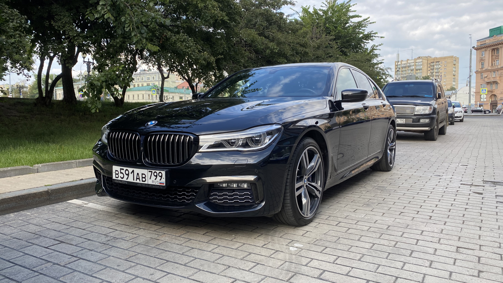 BMW 7 series (G11/G12) 4.4 бензиновый 2017 | Чёрный бумер на DRIVE2