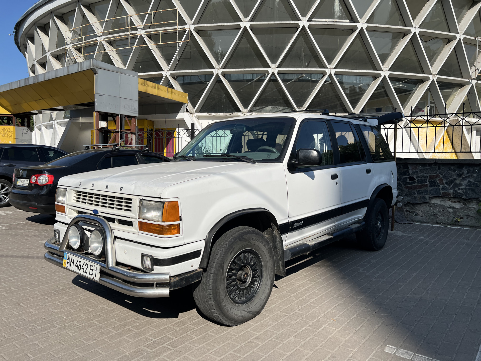 Ford explorer 1994. Форд эксплорер 1. Форд эксплорер 1994. Форд эксплорер 1 тюнинг.