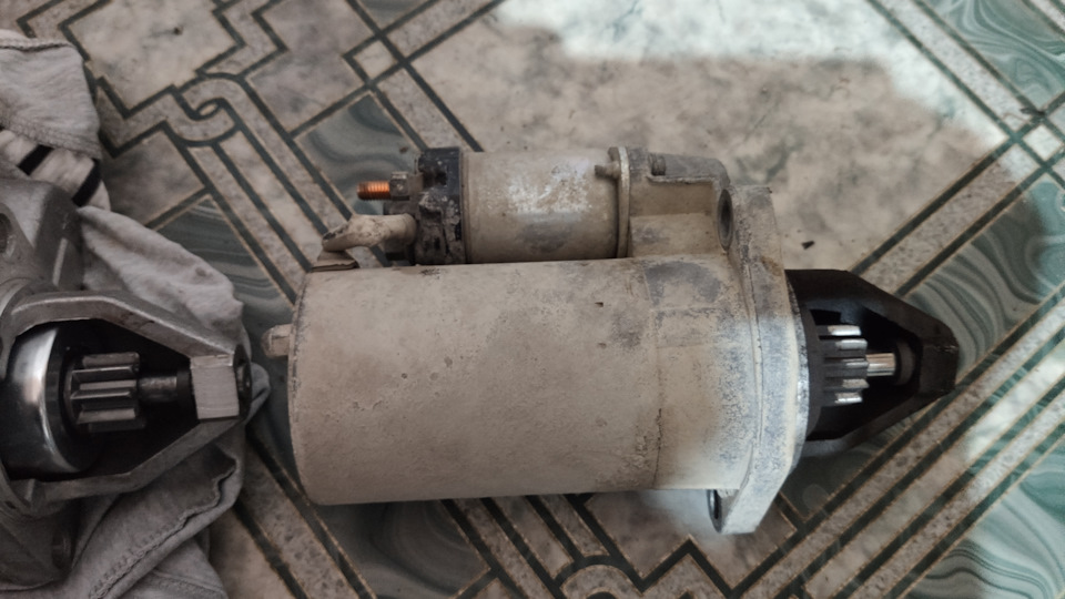 Сказ о том, как съело зубья маховика и как при этом поменять пол-машины ...