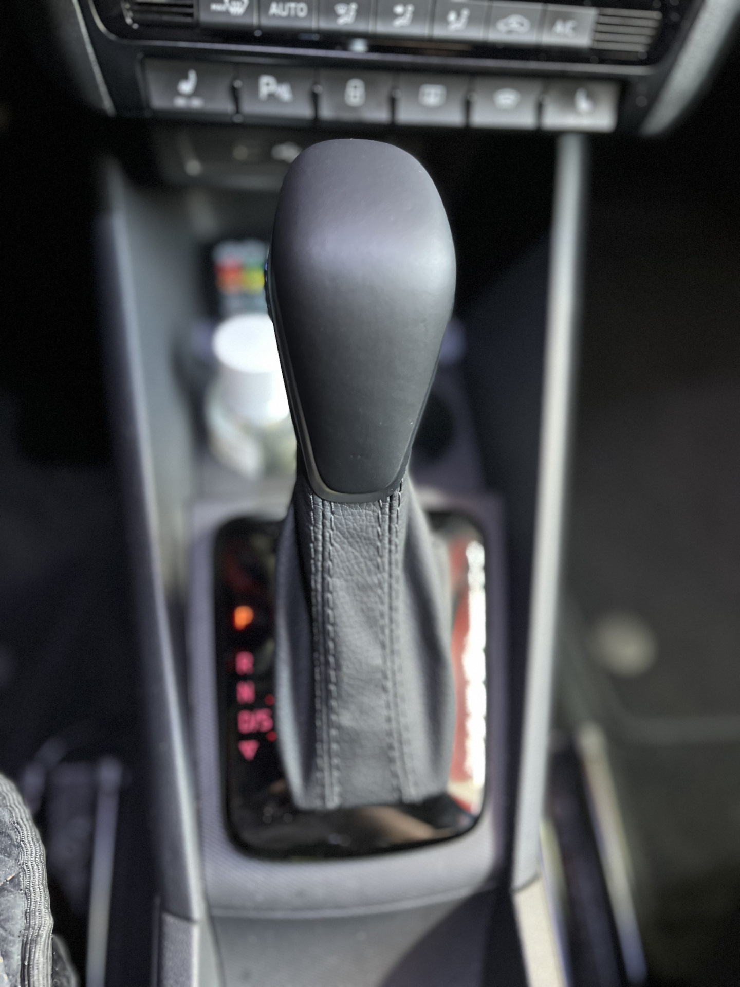 Ручка акпп от Audi a6c7 — Volkswagen Polo liftback, 1,6 л, 2020 года ...