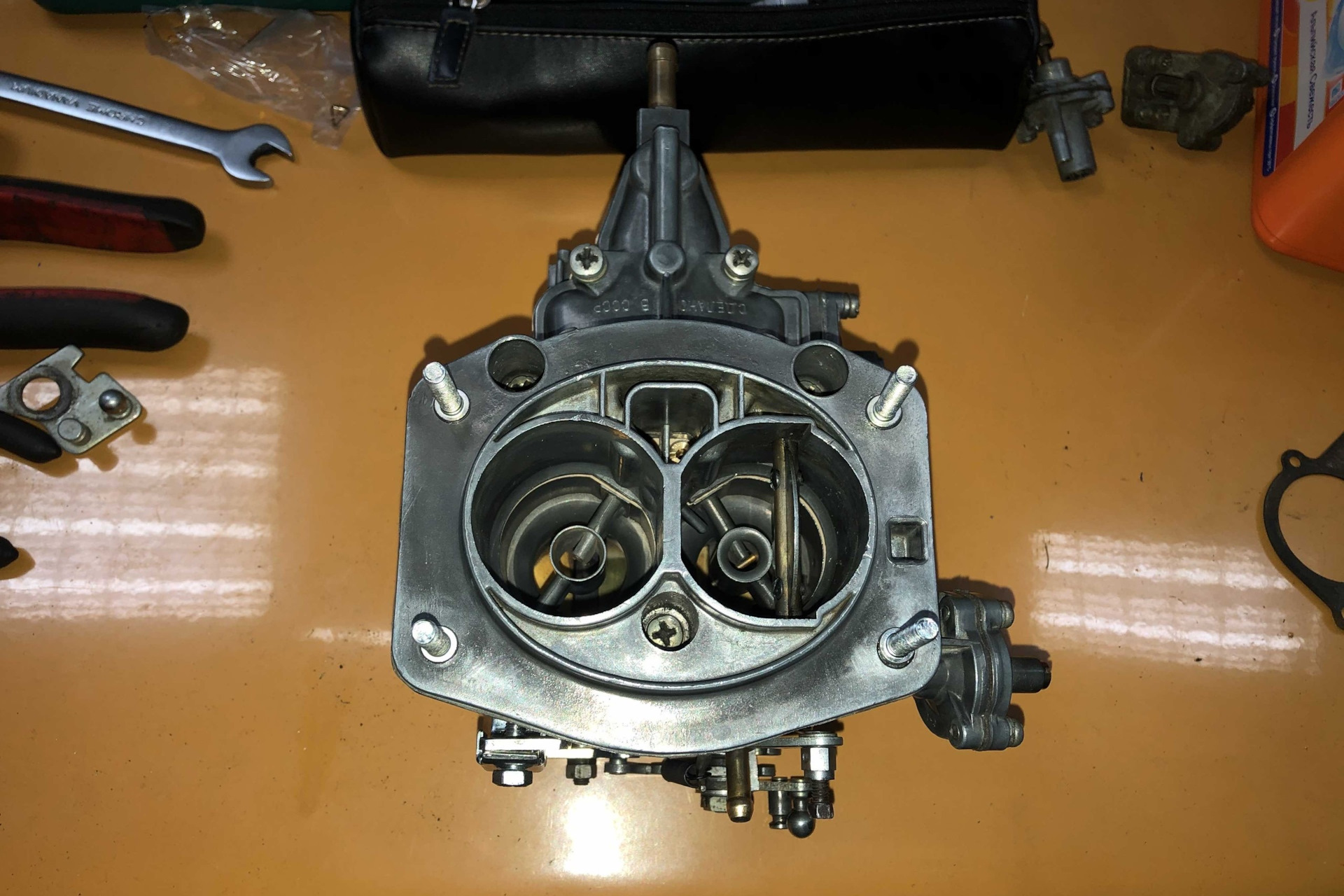 Карбюраторный мотор ваз 2107. Сектор газа под трос карбюратора к 126. Переделанные карбюраторы. Карбюратор дааз 2107. Дааз 4178 на тросовый привод.