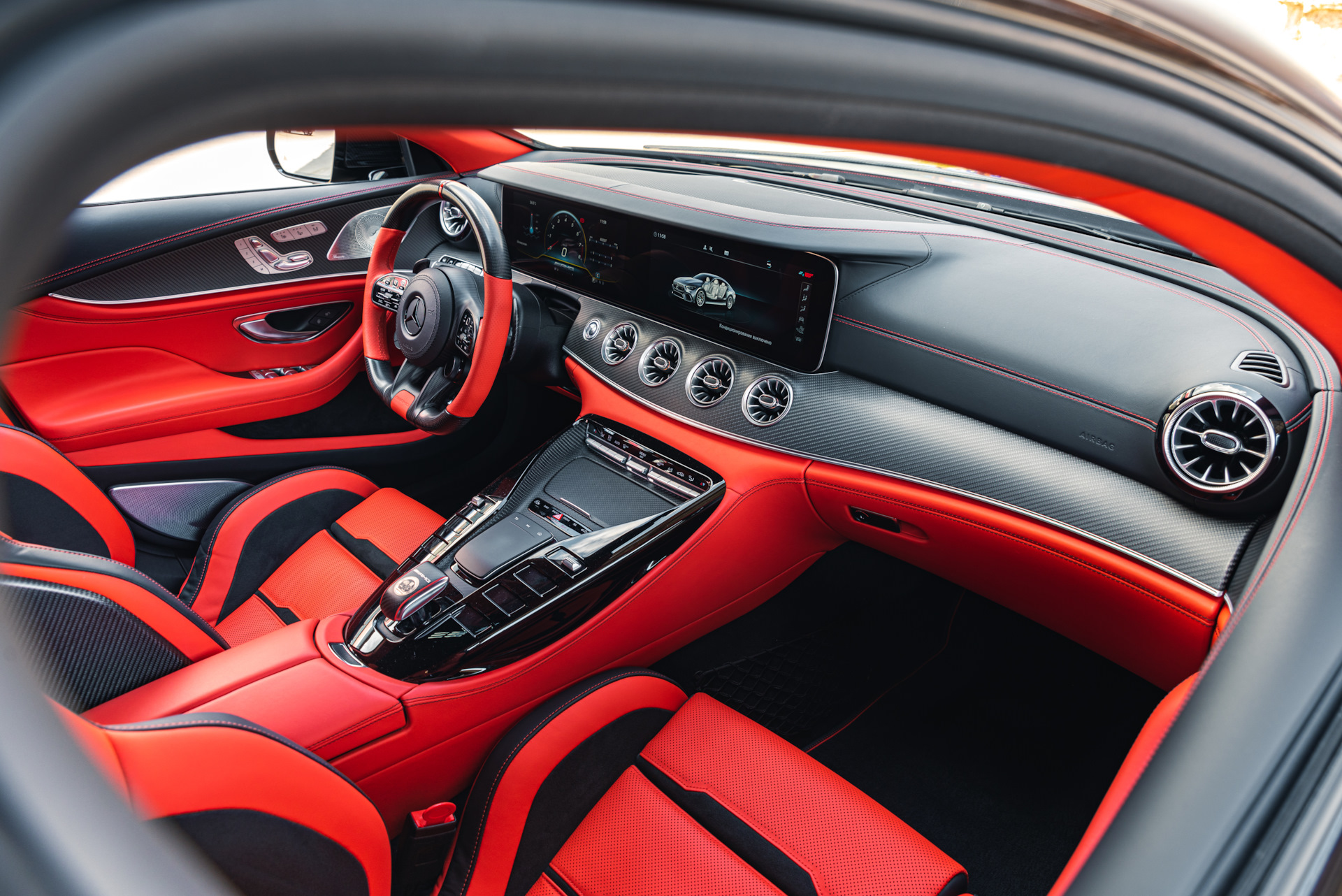 Mercedes gt 63s Interior