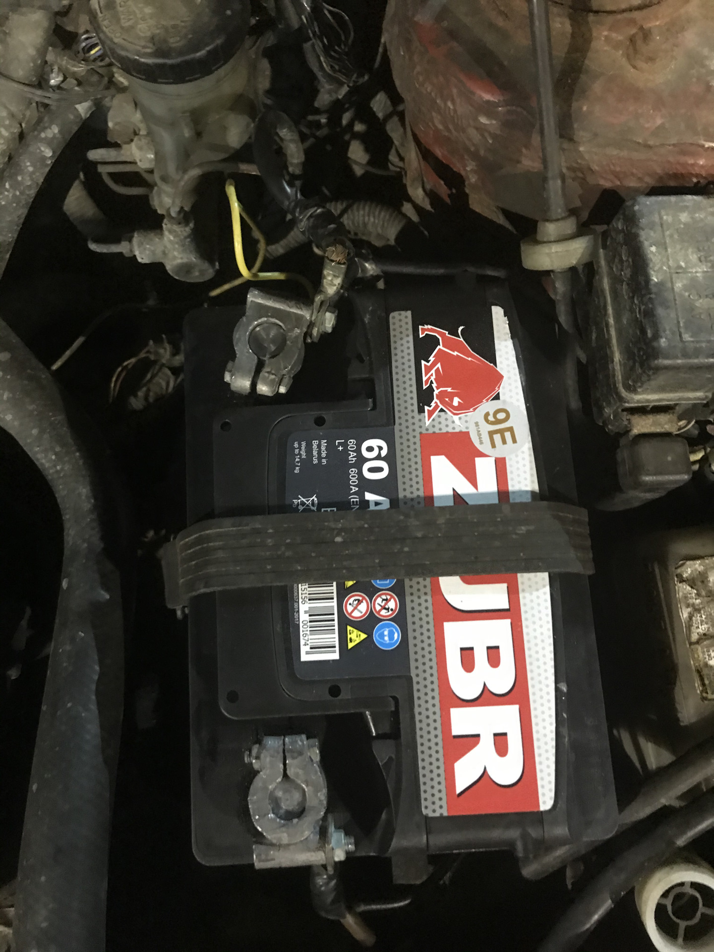 Сузуки свифт 2011 аккумулятор. 3 аккумулятор. Аккумулятор swift. 3. Сузуки свифт 1.