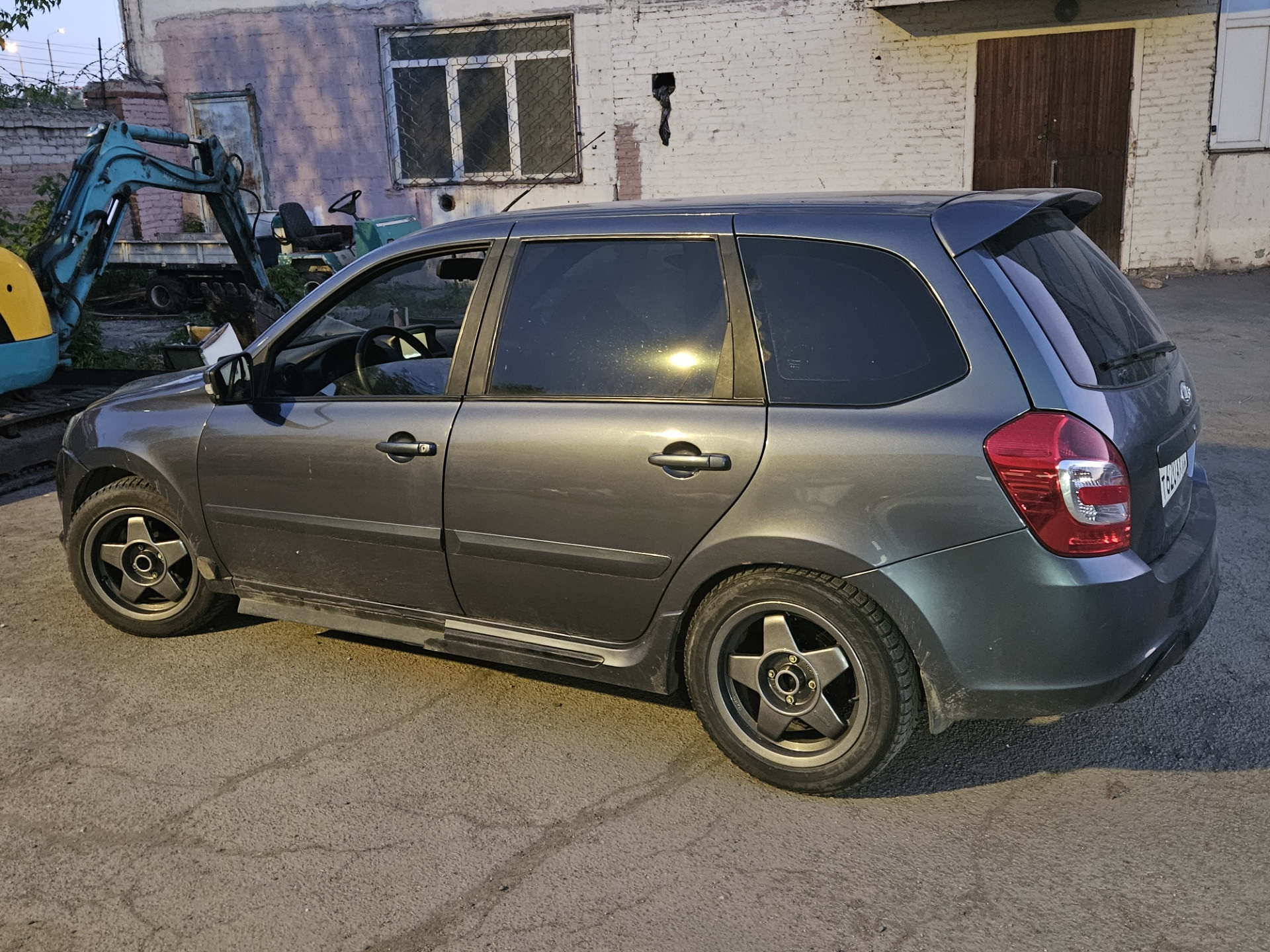 Рейлинги. — Lada Калина Универсал (2G), 1,6 л, 2014 года | стайлинг ...