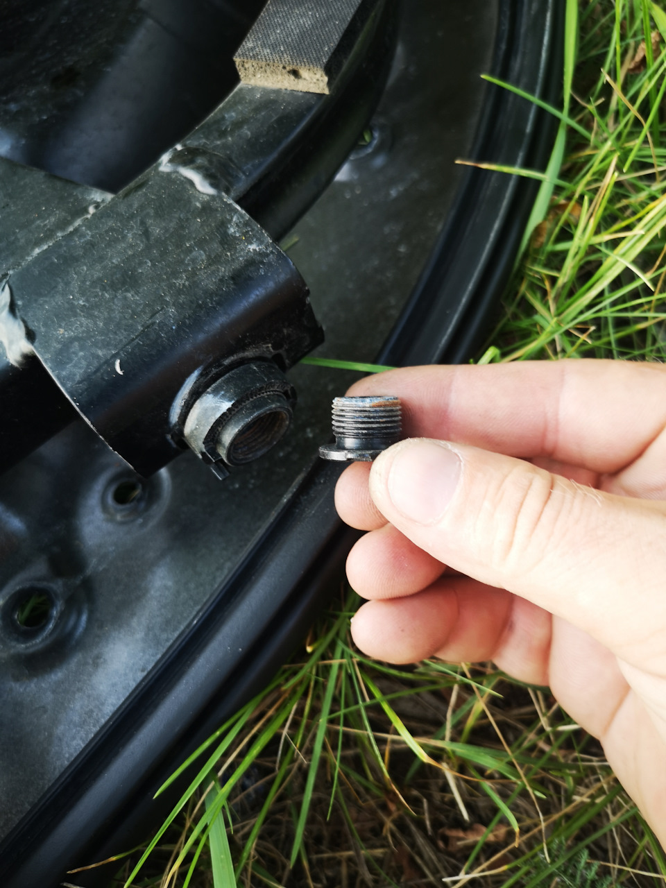 Замена микровыключателя (микрик, концевик) в правой передней двери ...