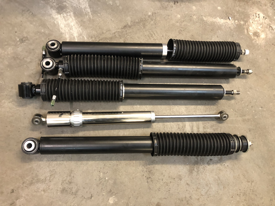 амортизаторы гелендваген. амортизаторы для гелендвагена w463 2002 года. амортизаторы гелендваген w463. демпфер рулевой g63. амортизатора гелендваген 2001 года.